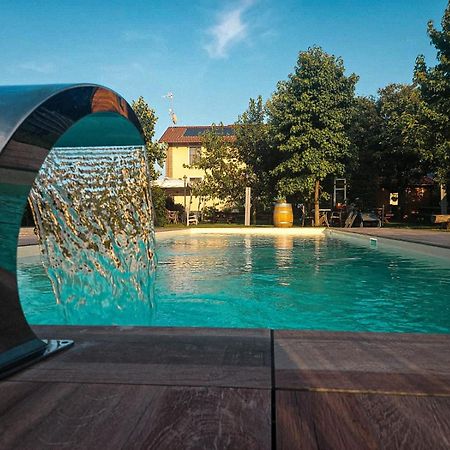 La Tenuta Di Santo Stefano Agri Resort & Spa Fossano Exteriör bild