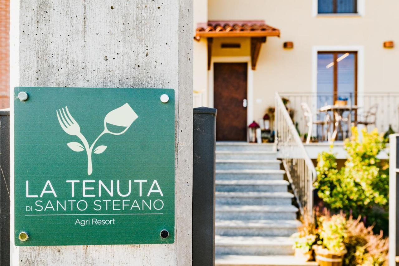 La Tenuta Di Santo Stefano Agri Resort & Spa Fossano Exteriör bild