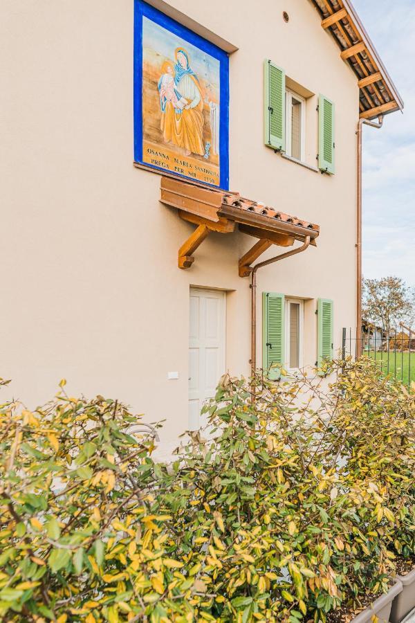 La Tenuta Di Santo Stefano Agri Resort & Spa Fossano Exteriör bild