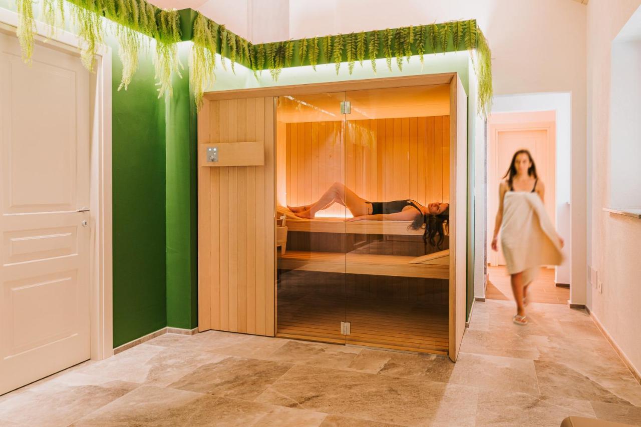 La Tenuta Di Santo Stefano Agri Resort & Spa Fossano Exteriör bild