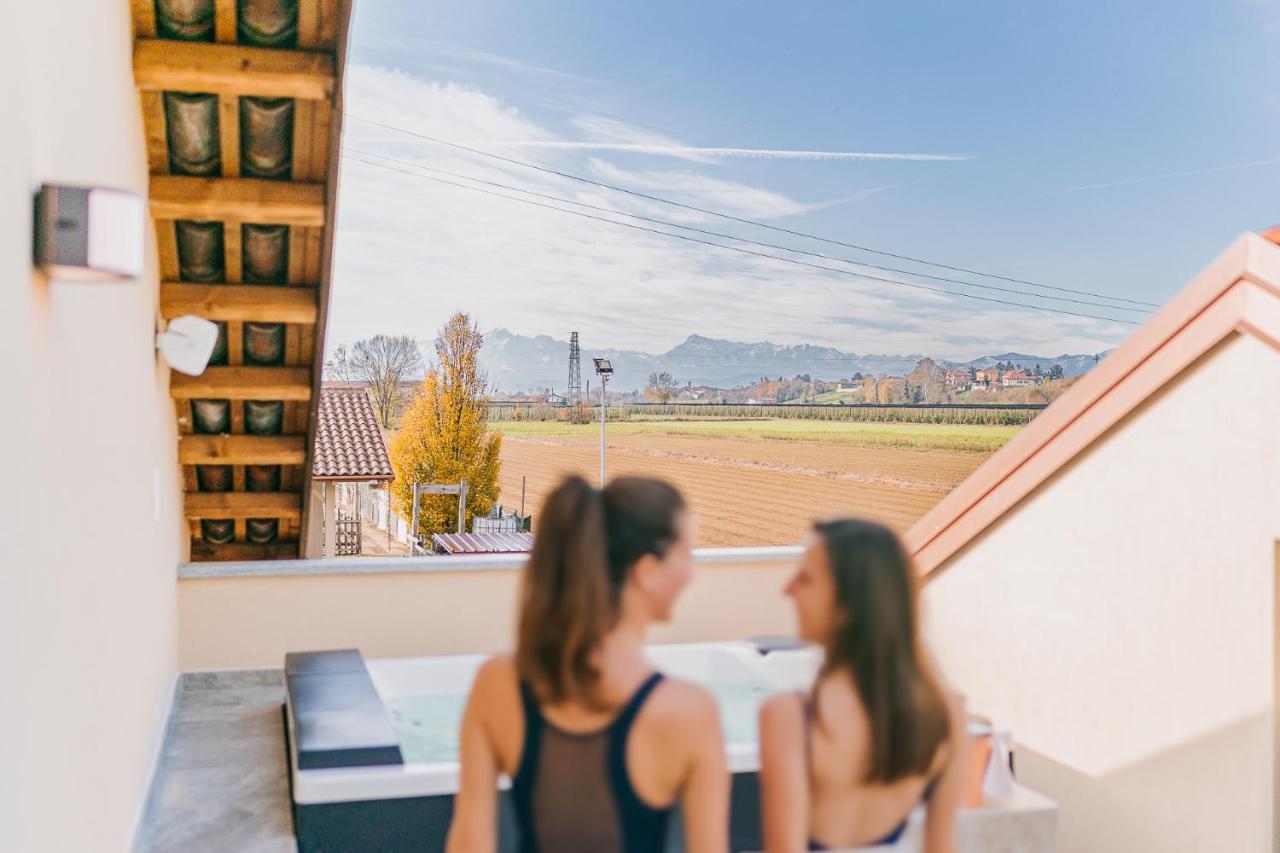 La Tenuta Di Santo Stefano Agri Resort & Spa Fossano Exteriör bild