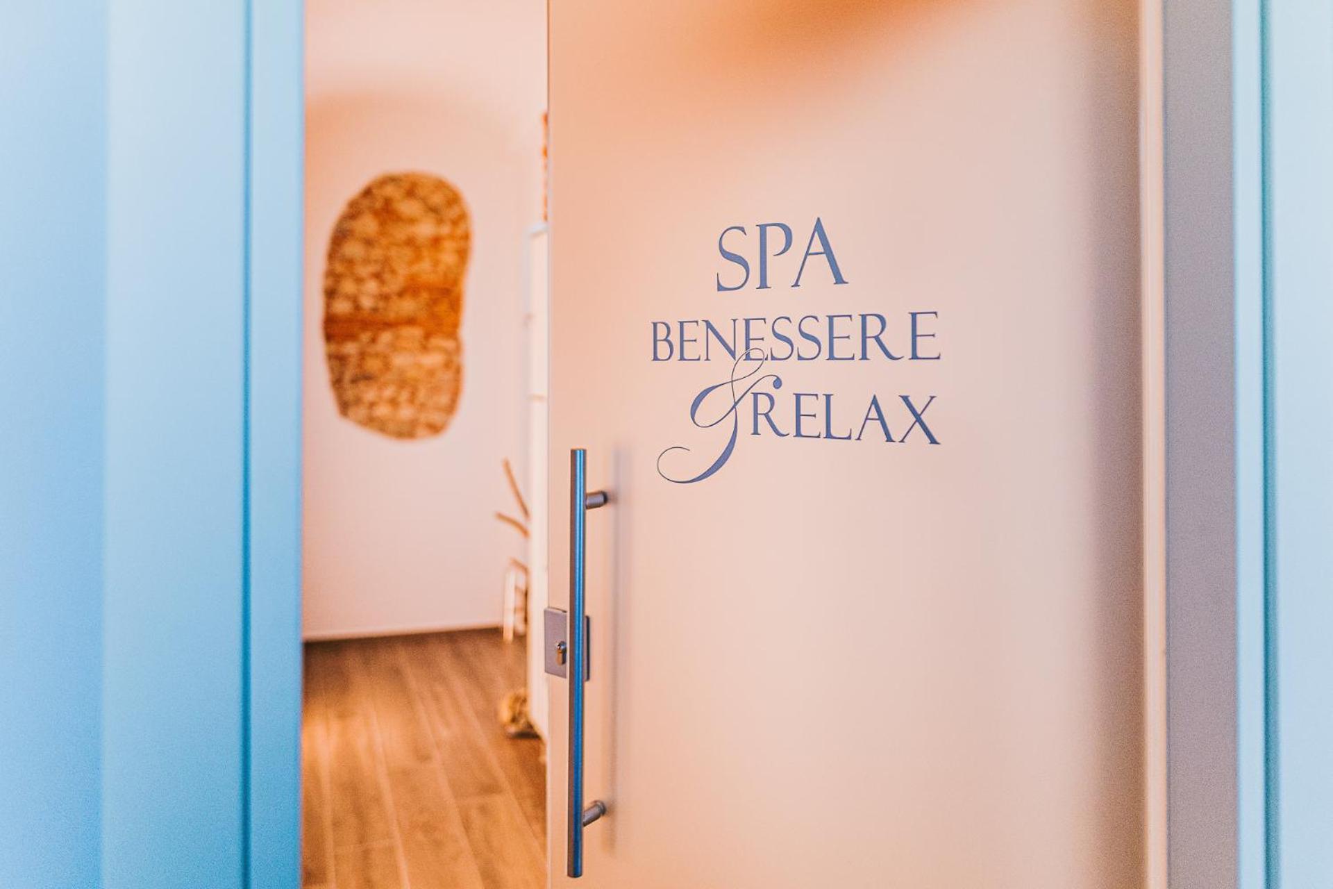La Tenuta Di Santo Stefano Agri Resort & Spa Fossano Exteriör bild